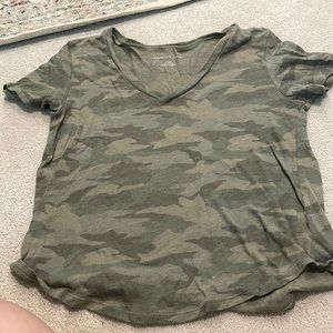 Light camo color v neck, American eagle, size small